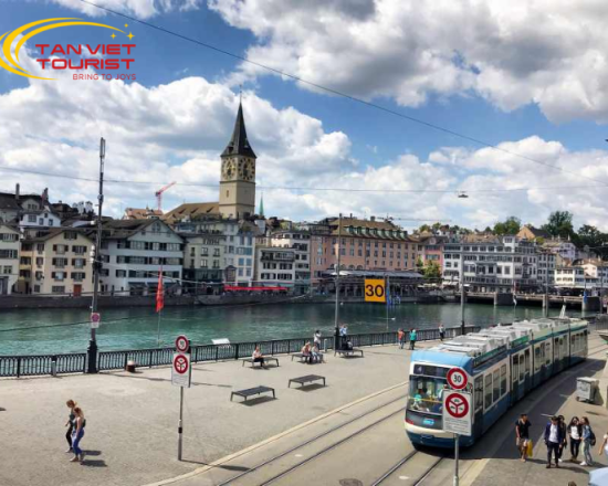 Tour Zurich 1/2 ngày: city tour (đi phà và cáp treo)