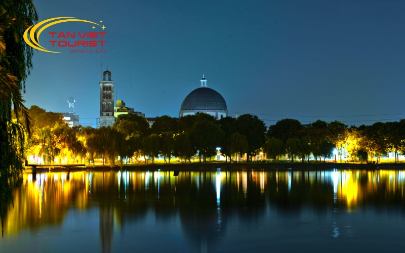 cua-lo-que-bac-den-ong-hoang-muoi